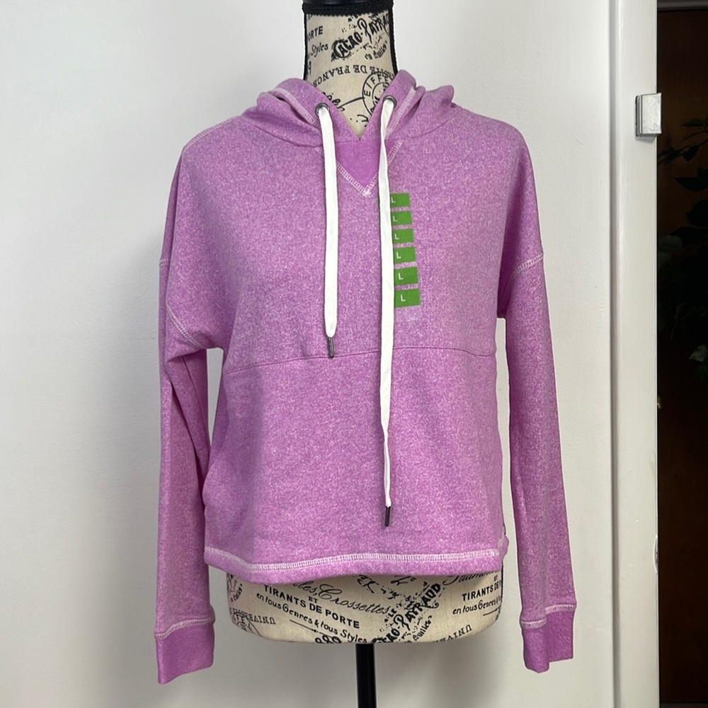 Brand new with tags Woman’s Steve Madden hooded sweatshirt. Size Large.